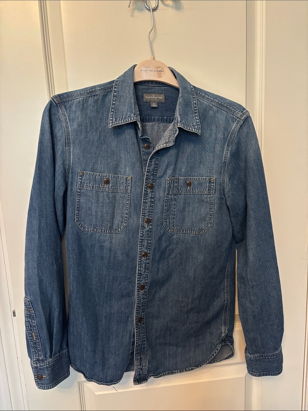 The perfect denim shirt! LL Bean signature button down SZ small